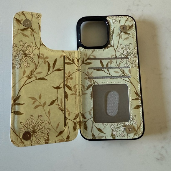 Pro max 13 - Picture 2 of 3